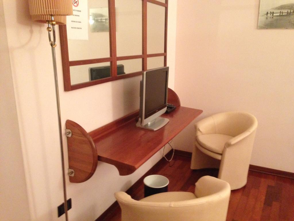 Hotel Sirenella 멜레 객실 사진