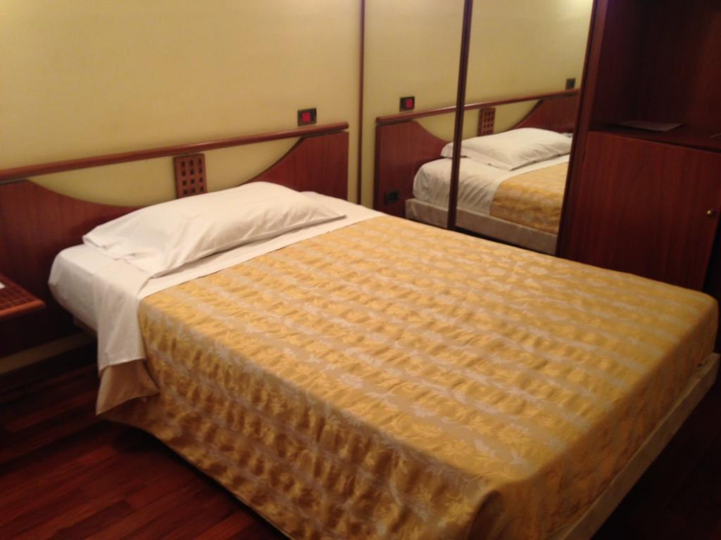 Hotel Sirenella 멜레 객실 사진