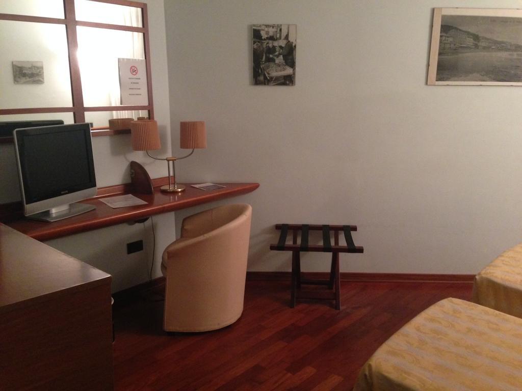 Hotel Sirenella 멜레 객실 사진