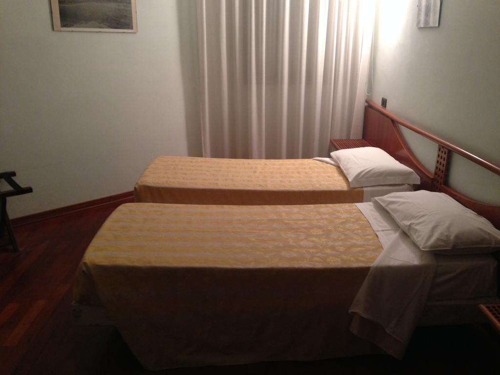 Hotel Sirenella 멜레 객실 사진